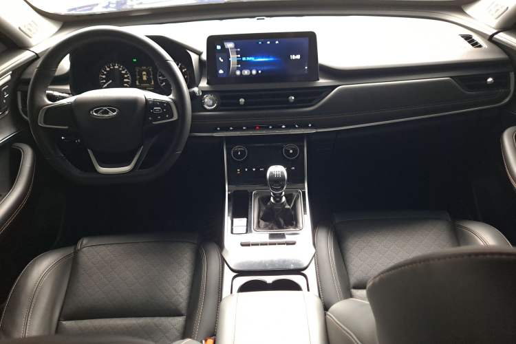 Used Chery Tiggo 8 2020 1.5 TCI Manual Special Edition 5 Seats Center Console