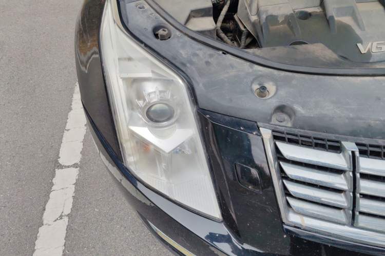 Used Cadillac SRX 2013 3.0L Elite Model Right Front Headlight