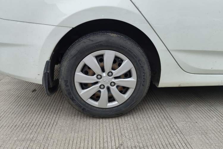 Used Hyundai Verna (older generation) 2013 Sedan 1.4L Automatic Standard GL Model
