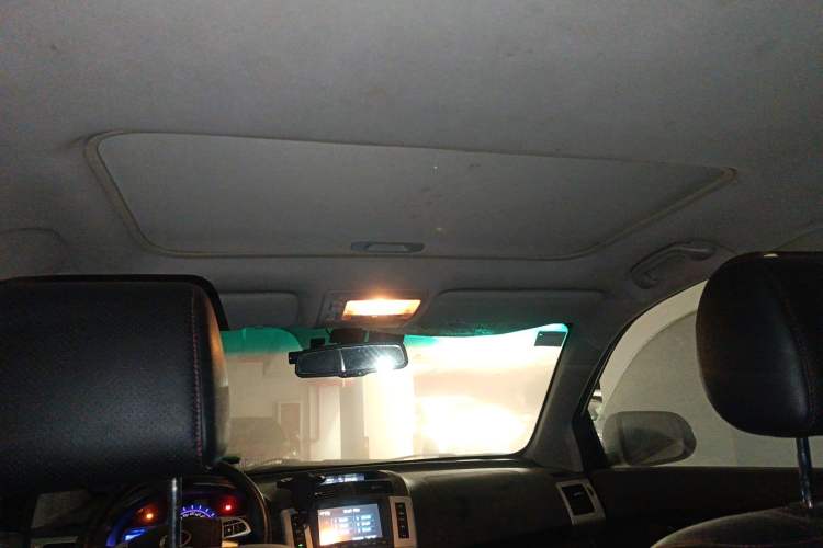 Used BYD S6 2014 1.5TI Manual Luxury 5-Seater Headliner