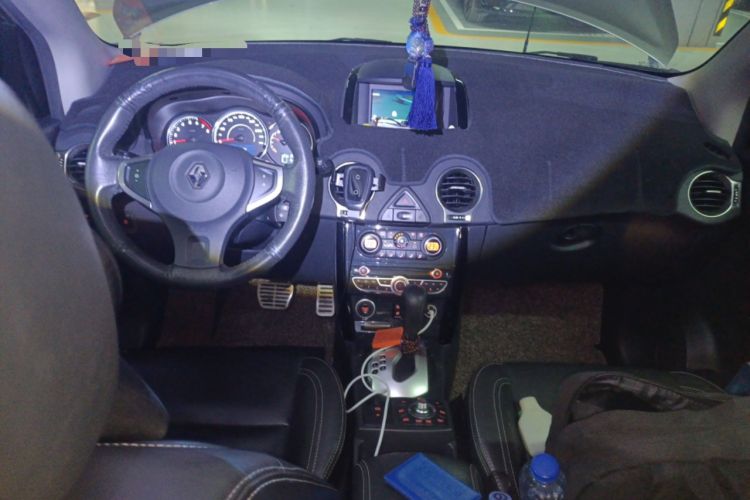 Used Renault Koleos 2012 2.5L Two-Wheel Drive Comfort Edition with Navigation Center Console