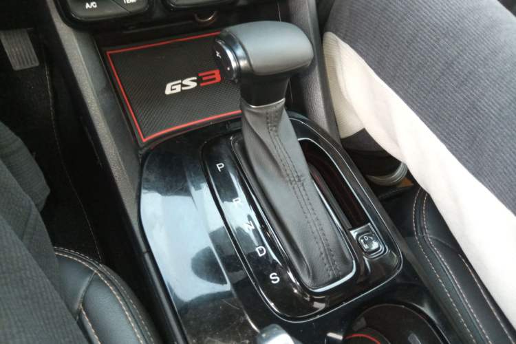 Used GAC Trumpchi GS3 2017 150N Automatic Elite Edition Gear Lever