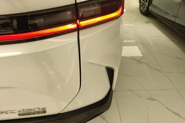 Used Lexus RZ 2023 450e All-Wheel Drive Luxury Edition Right Rear Taillight