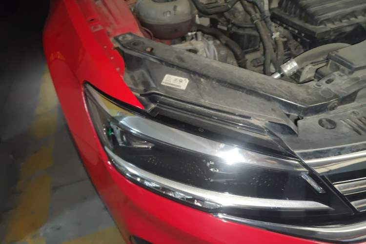 Used Volkswagen Lamando 2019 280TSI DSG Comfort Edition China VI standard Right Front Headlight