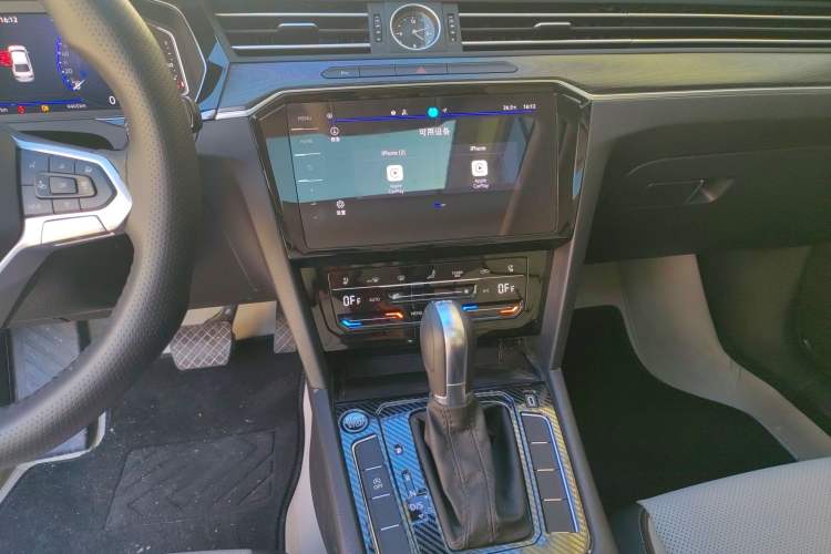 Used Volkswagen Magotan 2026 30 Million Vehicles Selected Model 380TSI DSG Luxury Edition Audio And AC Panel