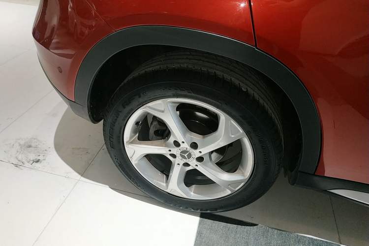 Used Mercedes-Benz GLA 2017 GLA 200 Sport Edition Right Rear Wheel Hub