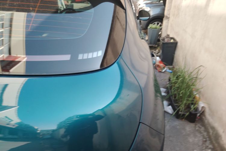 Used ORA Good Cat 2023 401 km Standard Range Premium Version Lithium Iron Phosphate Exterior 3