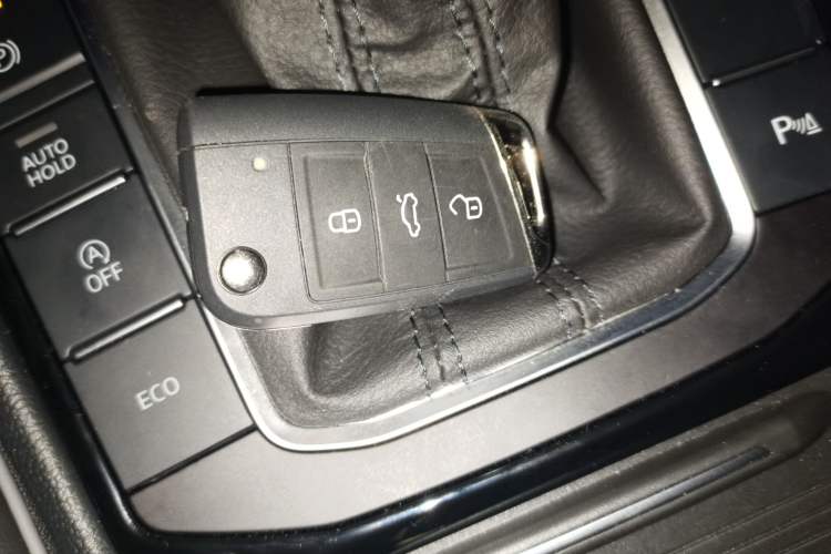 Used Volkswagen Sagitar 2025 Revised Version Three 300TSI DSG Excellence Edition