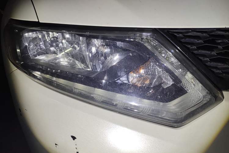 Used Nissan X-Trail 2014 2.5L CVT Luxury Edition 4WD
