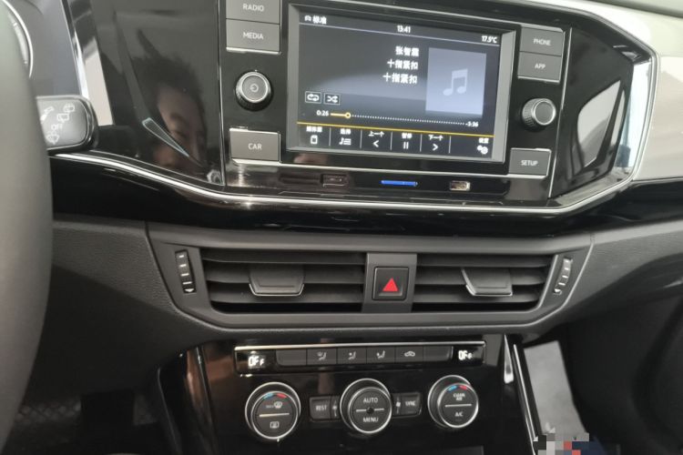 Used Volkswagen Tayron 2019 330TSI Two-Wheel-Drive Luxury Version China V Emission Standard Audio And AC Panel