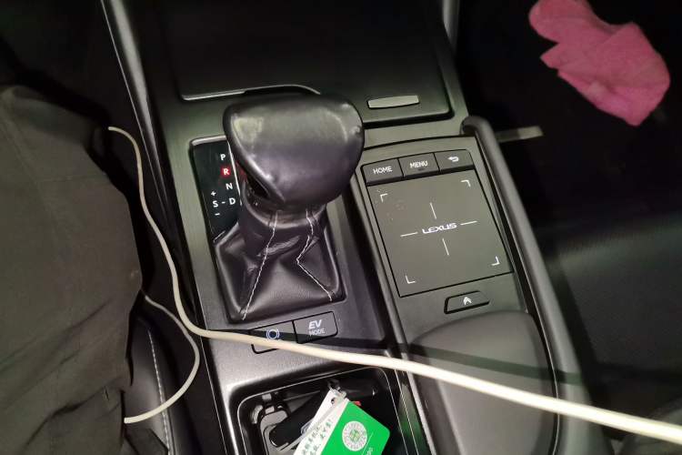 Used Lexus ES 2018 300h Premier Edition China VI Standard