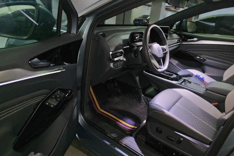 Used Volkswagen ID.4 CROZZ 2026 Model Pure Enjoyment Edition PURE Driver Seat