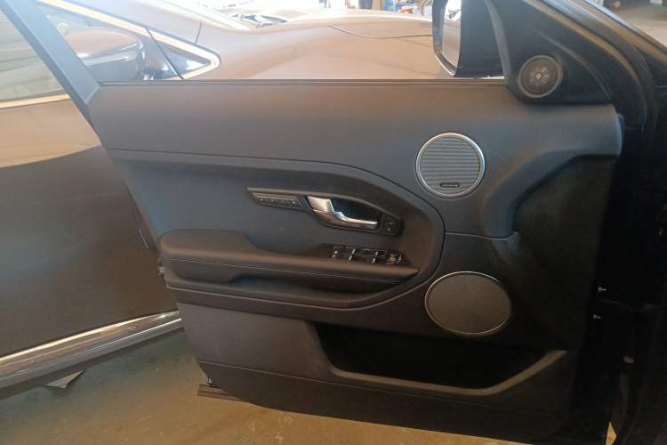 Used Land Rover Range Evoque 2014 2.0T 5-Door YAOZHEN Edition
