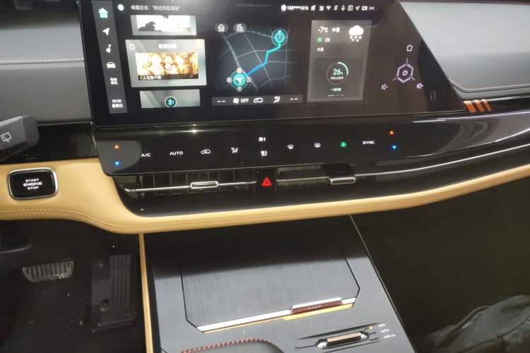 Used CHANGAN UNI-K 2021 2.0T All-Wheel Drive Prestige Version Audio And AC Panel