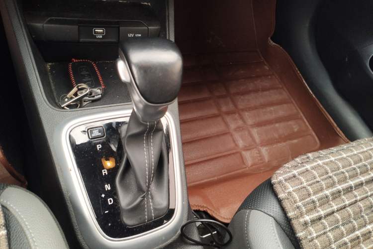 Used Kia kx1 Stonic 2019 1.4L Automatic Fun Edition China VI