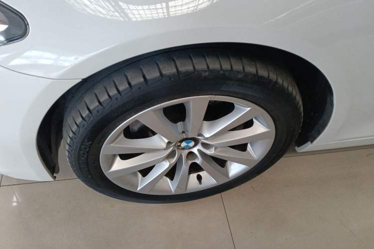 Used BMW 5 Series 2014 528Li Leading Model