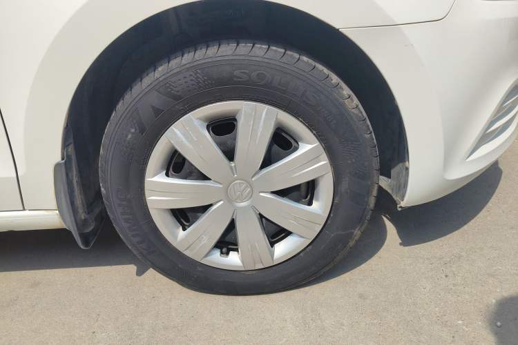 Used Volkswagen Jetta 2015 1.6L Manual Fashion Edition