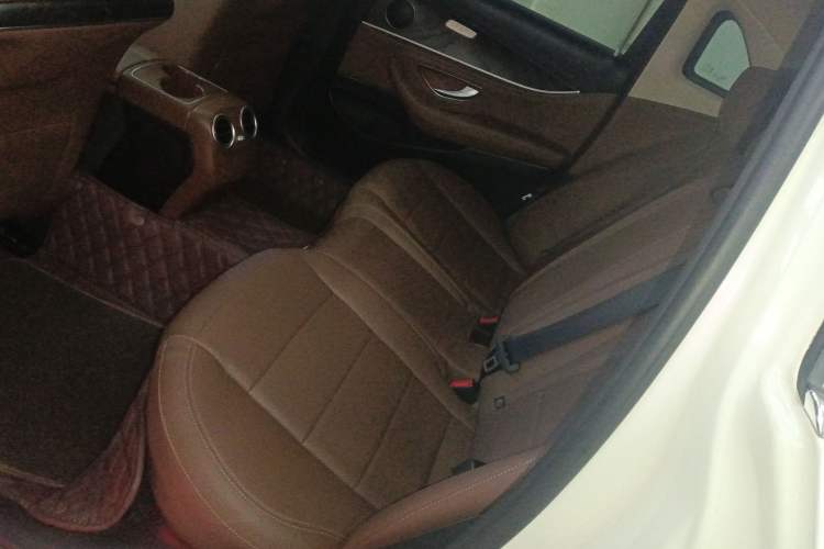 Used Mercedes-Benz E-Class 2016 E 200 L Sport Edition Left Rear Seat