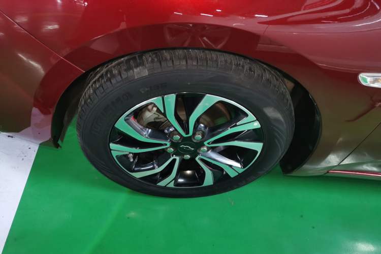 Used Chevrolet Monza 2020 Light Hybrid RS 330T Automatic Comfort Edition Left Front Wheel Hub