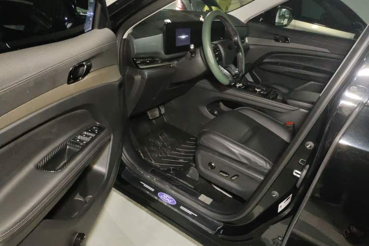 Used Ford Equator Sport 2022 EcoBoost 170 Platinum Edition
