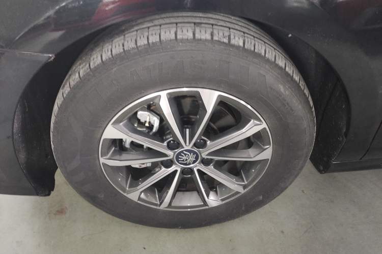 Used BYD Qin PLUS 2021 DM-i 55KM Prestige Model Exterior 4