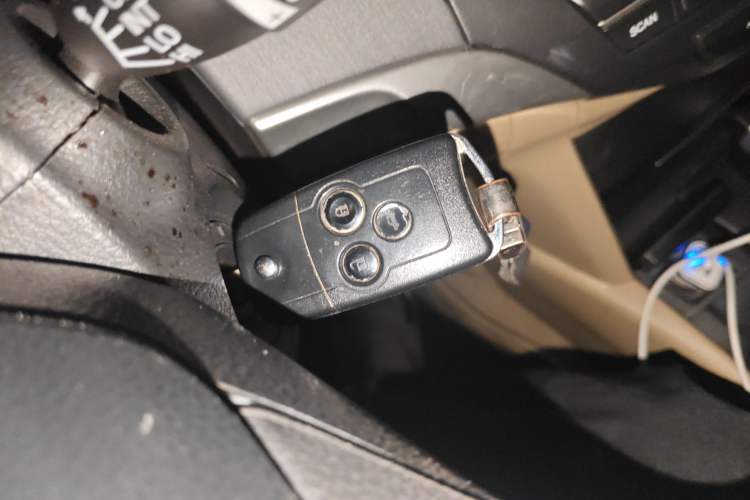 Used Honda Accord 2011 2.0L MT
