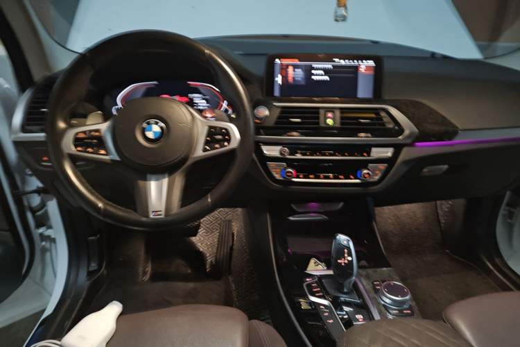 Used BMW X3 2020 xDrive30i Luxury Model with M Sport Package Center Console