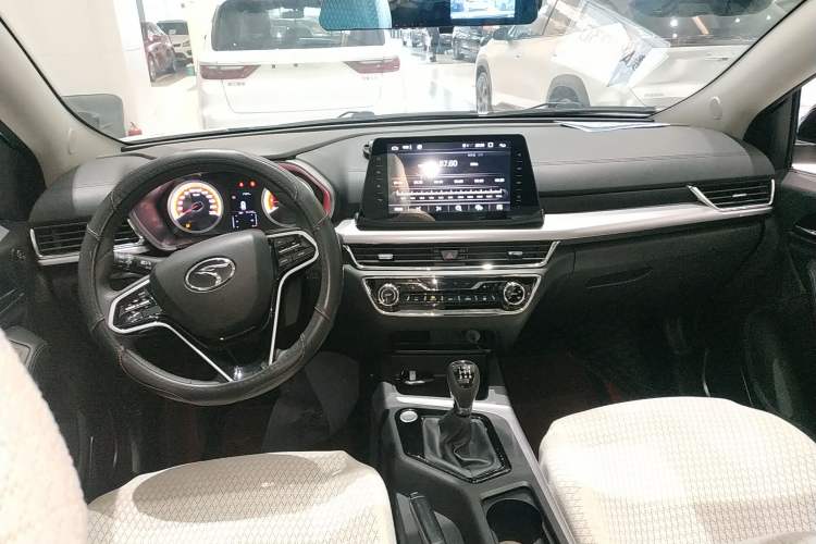 Used Soueast DX5 2021 1.5L Manual Deluxe Upgrade Version