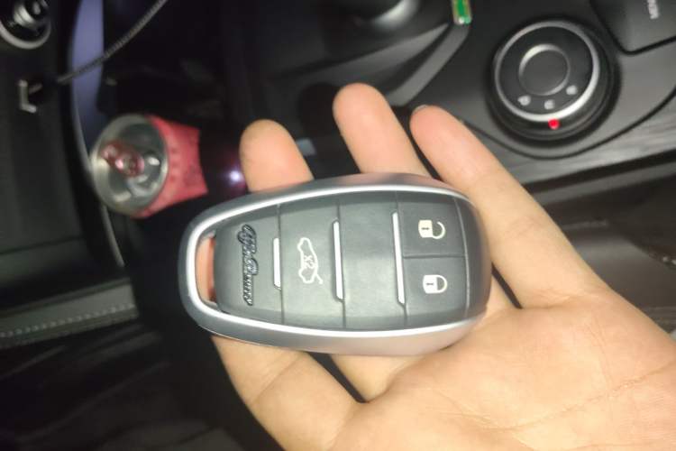 Used Alfa Romeo Stelvio 2017 2.0T 200HP Luxury Edition Vehicle Key