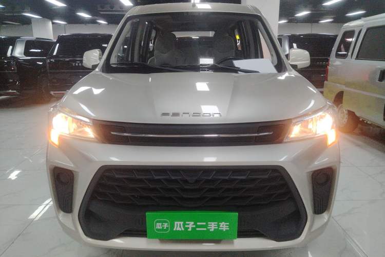 Used Dongfeng Fengon 380 2022 1.5L Standard Edition 7-Seater Passenger Vehicle Front