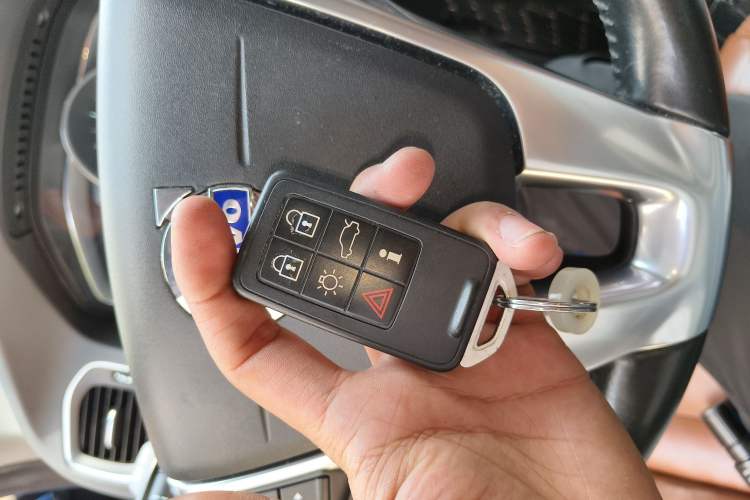 Used Volvo V60 2014 Restyled T5 Zhiya Edition