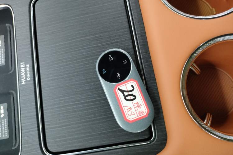 Used Hima AITO M8 2025 Extended-Range Ultra Version 53.4 kWh 6-Seater Edition