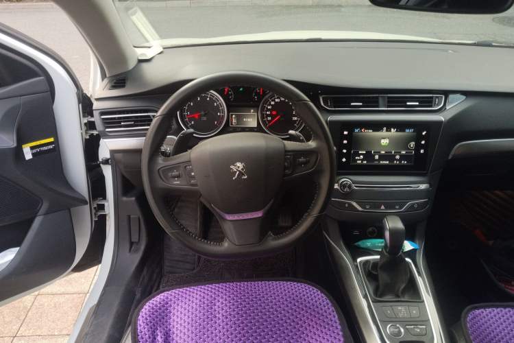 Used Peugeot 408 2014 1.6T Automatic Supreme Edition Steering Wheel