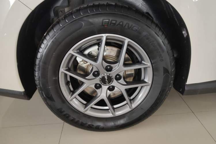 Used BYD Seal 06 New Energy 2024 DM-i 80KM Luxury Model Right Rear Wheel Hub