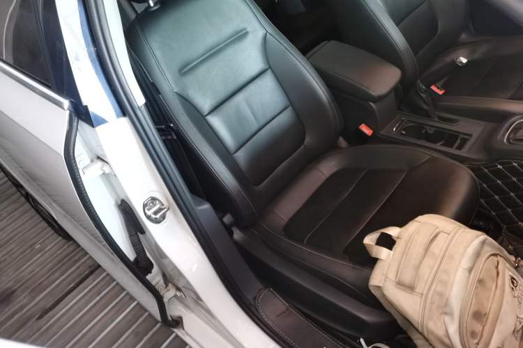 Used Volkswagen Sagitar 2018 1.6L Automatic Comfort Model Right Front Seat