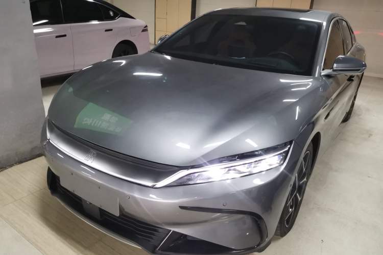 Used BYD Han 2022 EV Genesis Edition 715KM Front-Wheel-Drive Prestige Model
