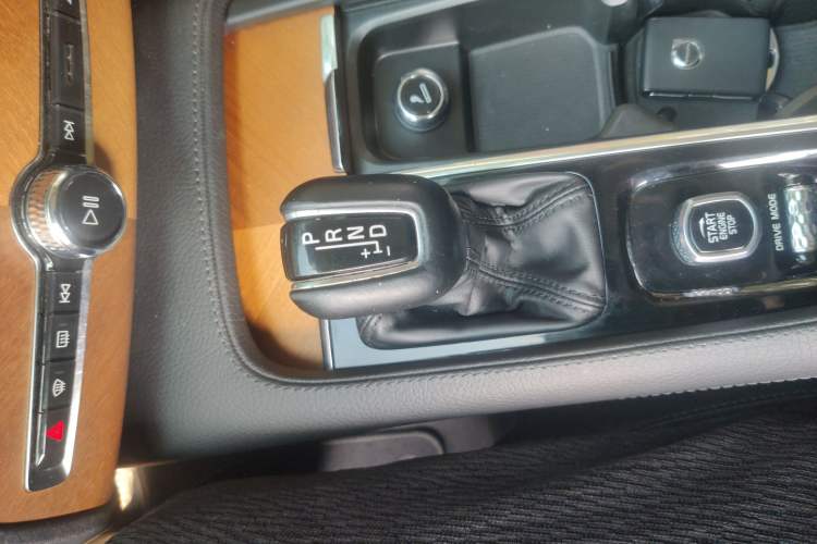 Used Volvo XC90 2019 T6 Zhiyi Edition 7-Seater China VI Standard