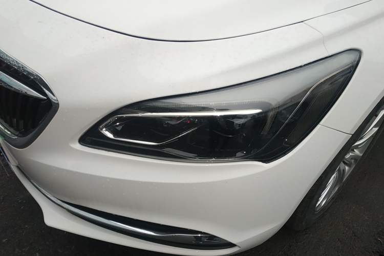 Used Buick LaCrosse 2016 20T Elite Edition Left Front Headlight