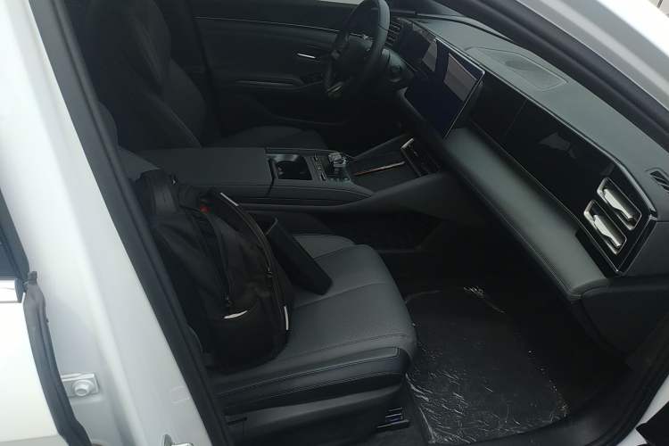 Used BYD Qin L 2024 DM-i 120KM Leading Model