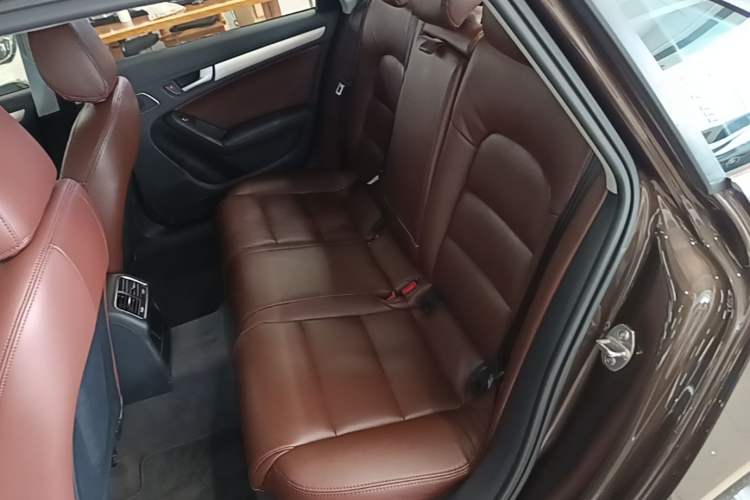 Used Audi A4L 2016 35 TFSI Collector's Edition Automatic Standard Model Left Rear Seat
