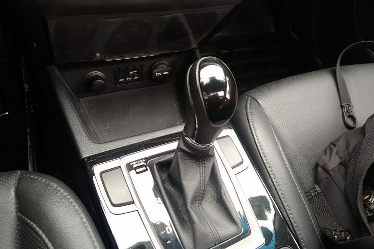 Used Hyundai Mistra 2014 1.8L Automatic Smart GLS Gear Lever