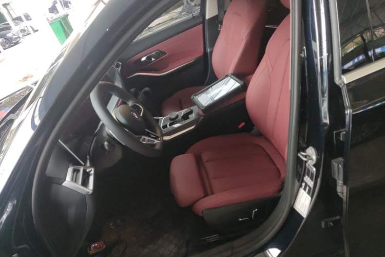 Used BMW 3 Series 2025 325Li M Sport Package Left Front Seat