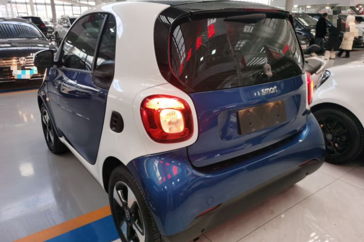 Used smart fortwo 2018 1.0L 52kW Hardtop Passion Edition China V Standard
