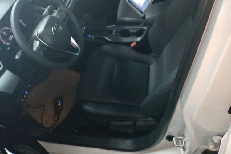 Used Toyota Corolla 2024 1.8L Smart Electric Hybrid Dual-Engine Elite Edition Left Front Seat