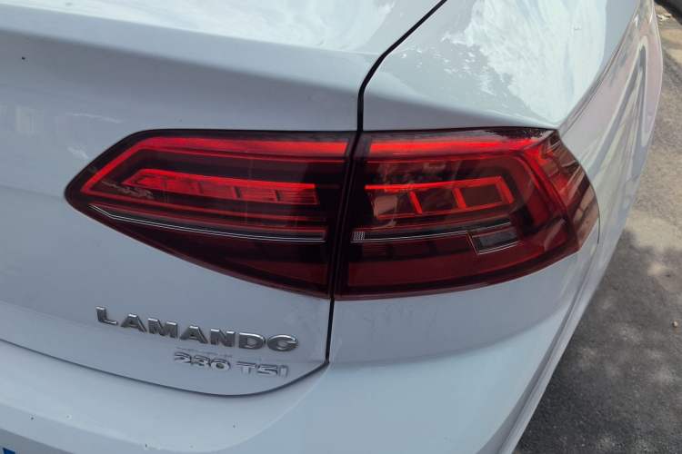 Used Volkswagen Lamando 2019 230TSI DSG Fashion Edition China VI