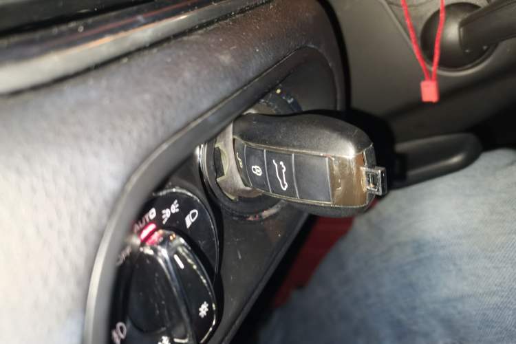 Used Porsche Macan 2017 Macan 2.0T Vehicle Key