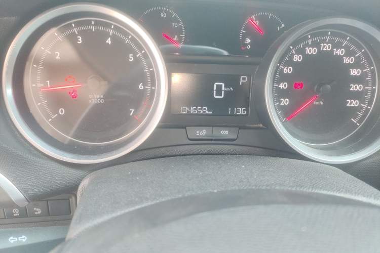 Used Peugeot 408 2016 1.6T Automatic Luxury Edition Odometer Close Up