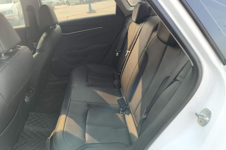 Used Buick GT 2019 18T Automatic Connected Elite Model China VI Standard Interior 4