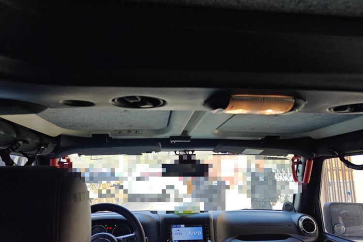 Used Jeep Wrangler 2014 3.0L Sahara Four-Door Edition Headliner