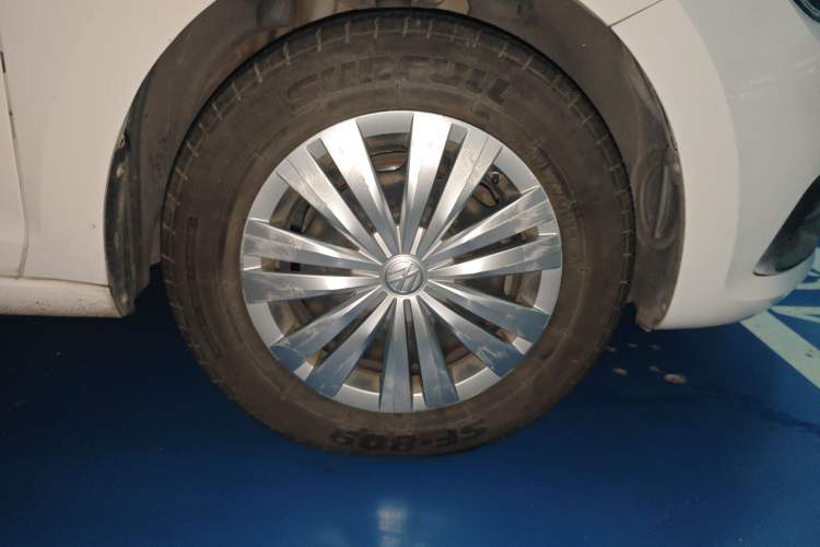 Used Volkswagen Santana 2018 1.5L Automatic Fashion Edition Right Front Wheel Hub